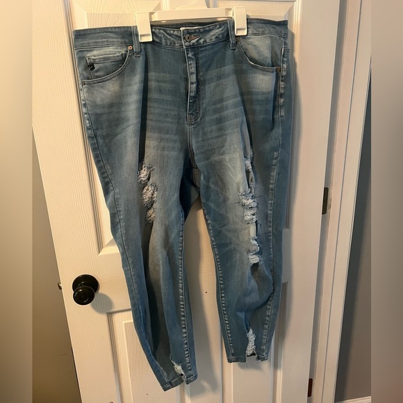 Kancan Distressed Blue Jeans Women’s Size 3XL Light Wash - Picture 1 of 6